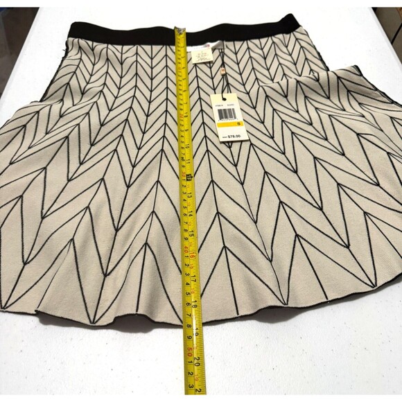 Studio M Women's Y2K 2000 Elastic Waist Black and White Reversible Skirt  Small - Picture 14 of 16